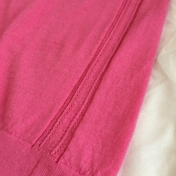 Banana Republic merino wool v-neck sweater - Picture 6 of 7